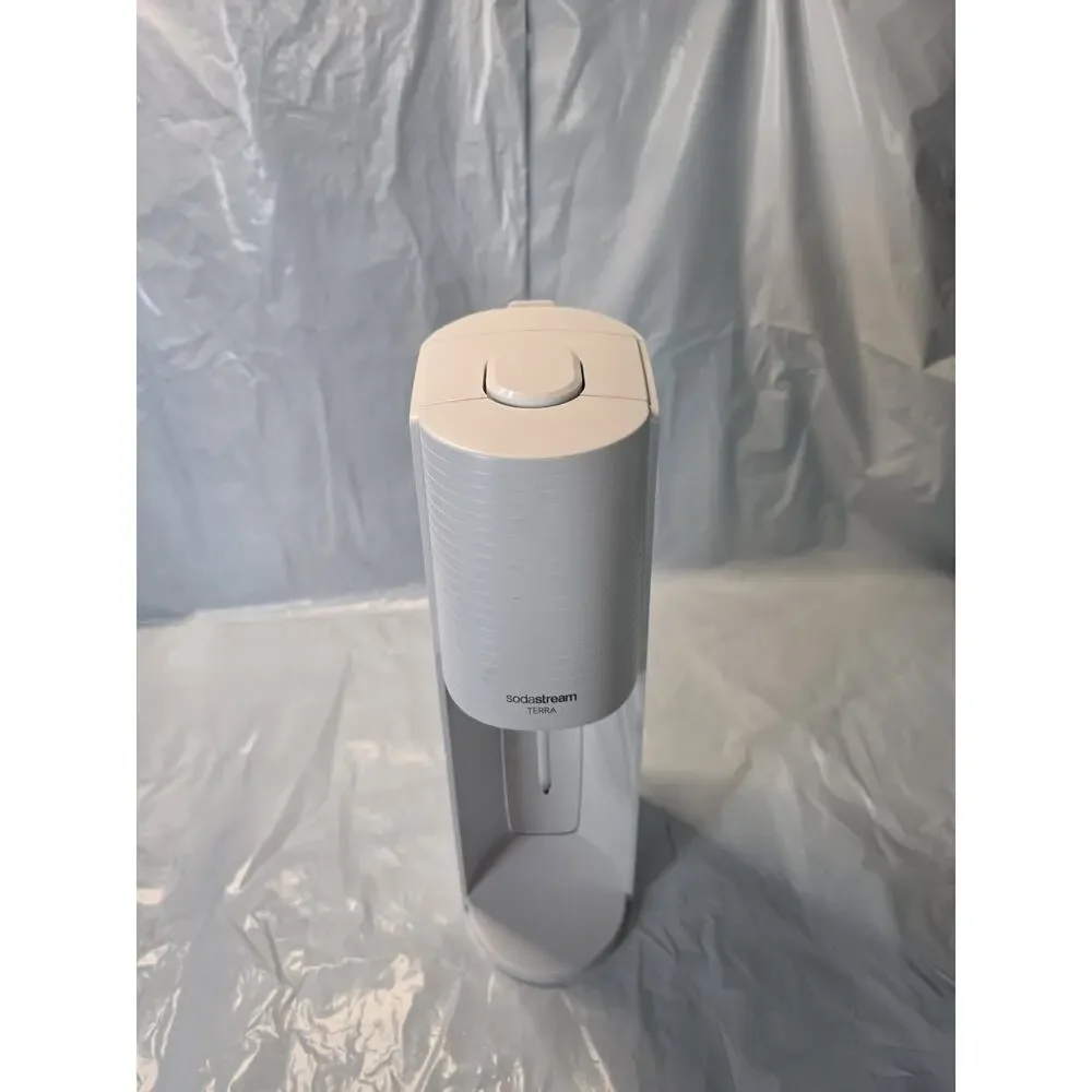 SodaStream Terra Sparkling Water Soda Fizz Maker White With CO2 Bottle Clean